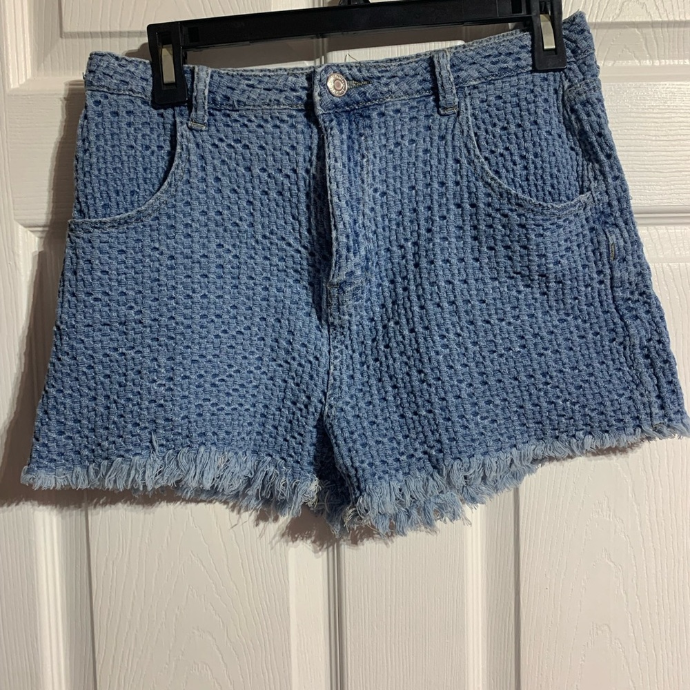 SHEIN Blue Jean Shorts with Textured Design and Frayed Hem